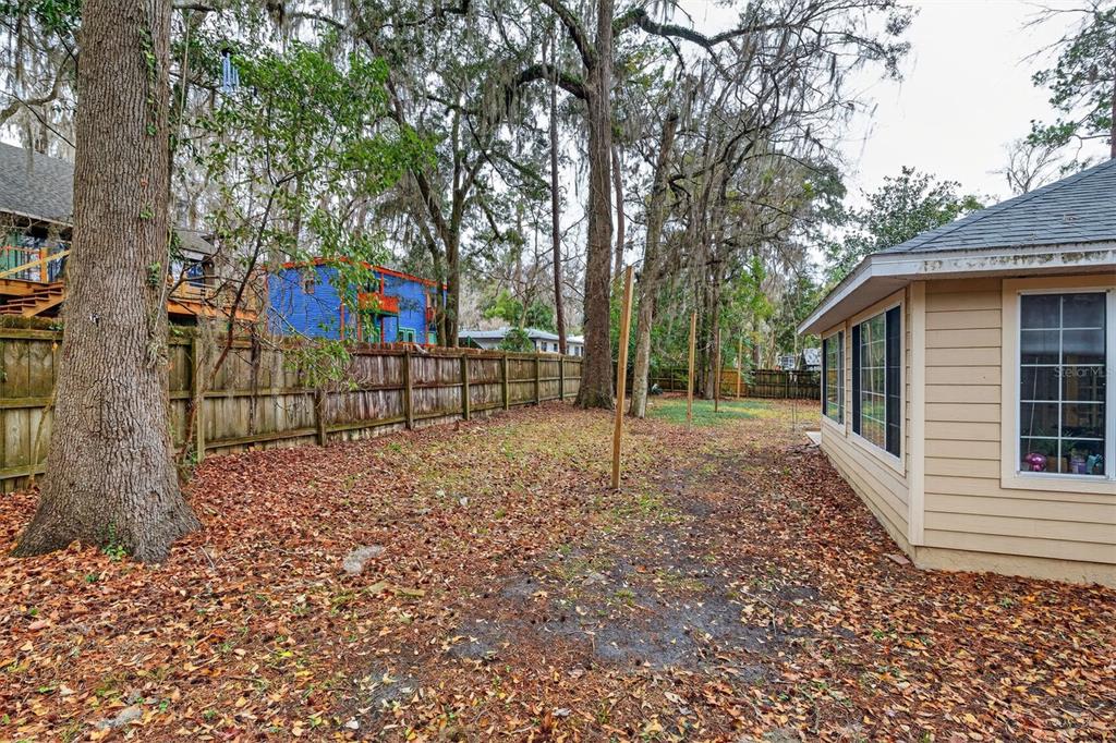 305 Northwest 28th Street Gainesville, FL 32607 - Photo 36 of 43