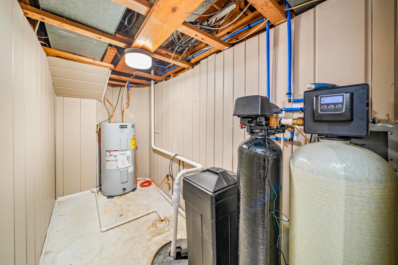4444 Wesley Freebairn Road Earlville, IL 60518 - Photo 35 of 68 a utility room with dryer and washer