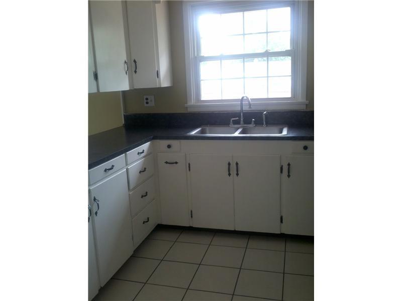 38 Winter Street Millinocket, ME 04462 - Photo 5 of 16 Kitchen.