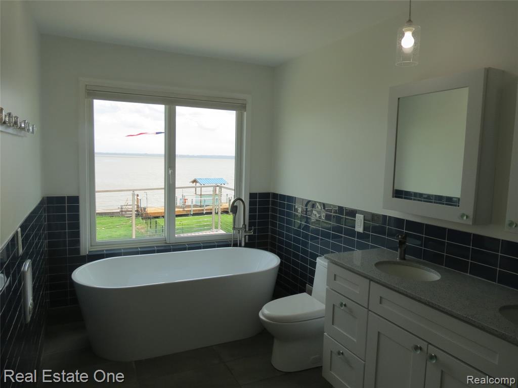 4583 Allen Cove Road Luna Pier, MI 48157 - Photo 43 of 61