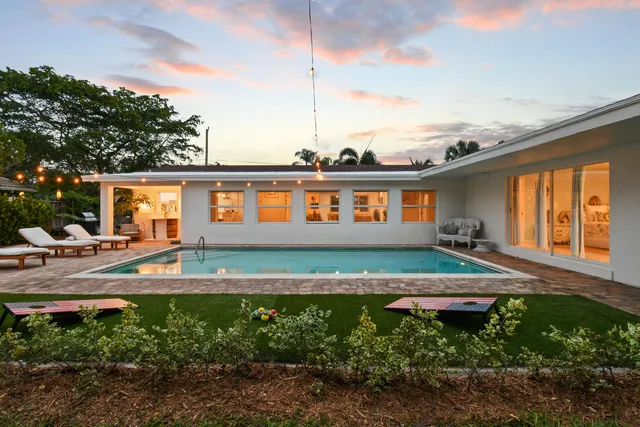 $899,000 | 8045 West Lake Drive, Lake Clarke Shores, FL 33406