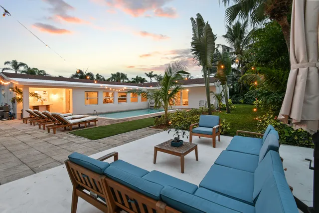 $899,000 | 8045 West Lake Drive, Lake Clarke Shores, FL 33406