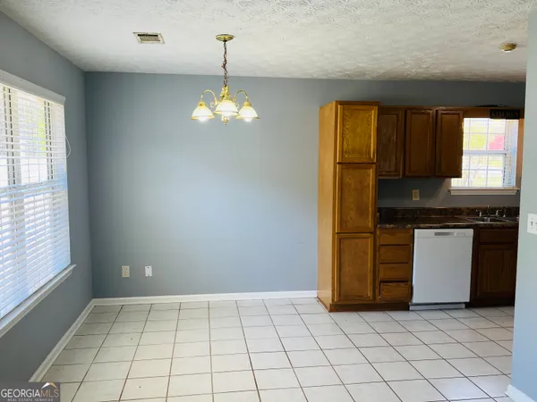 $1,950 | 405 Peeks Crossing Drive, Senoia, GA 30276