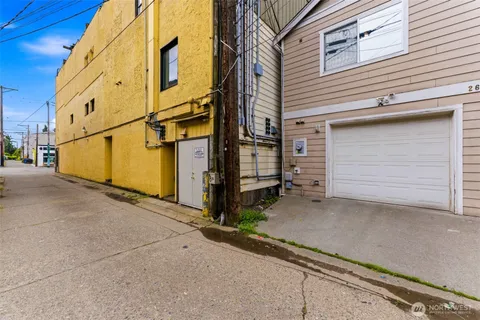 $319,950 | 2611 6th Avenue, Unit A, Tacoma, WA 98406