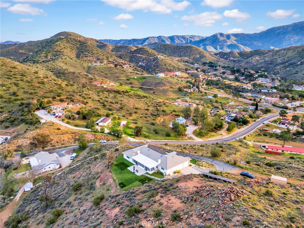 31511 Indian Oak Road Acton, CA 93510 - Photo 31 of 32 an aerial view of residential houses with outdoor space and trees