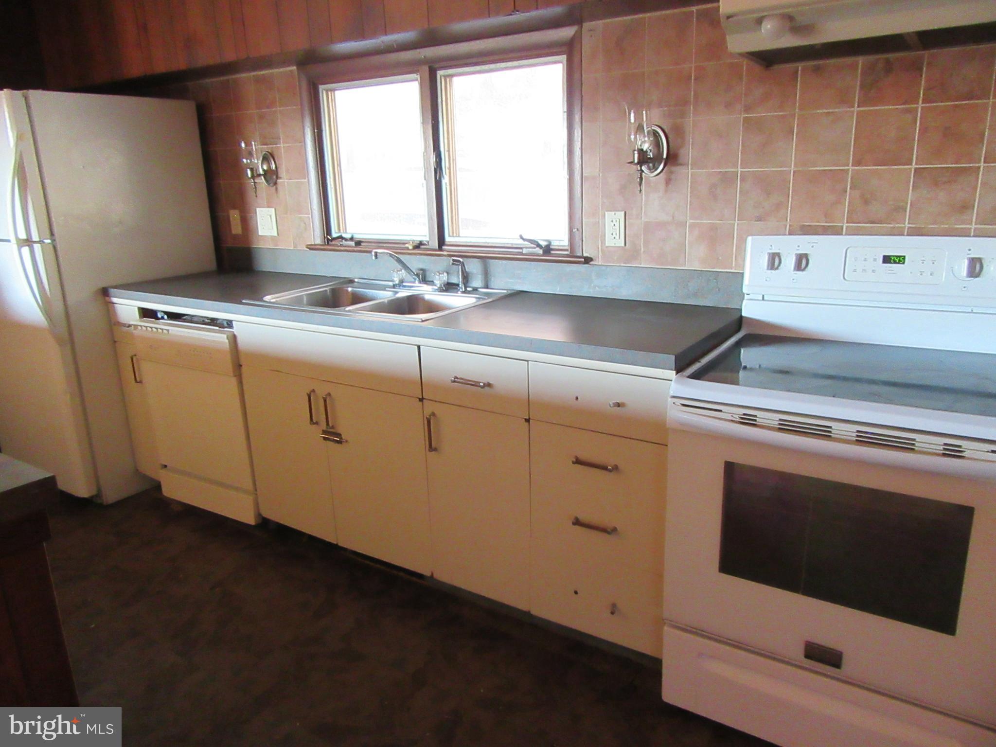 369 Cacapon Road Berkeley Springs, WV 25411 - Photo 21 of 50 Galley Kitchen