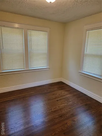 $1,200 | 617 Tesmore Place, St. Louis, MO 63135