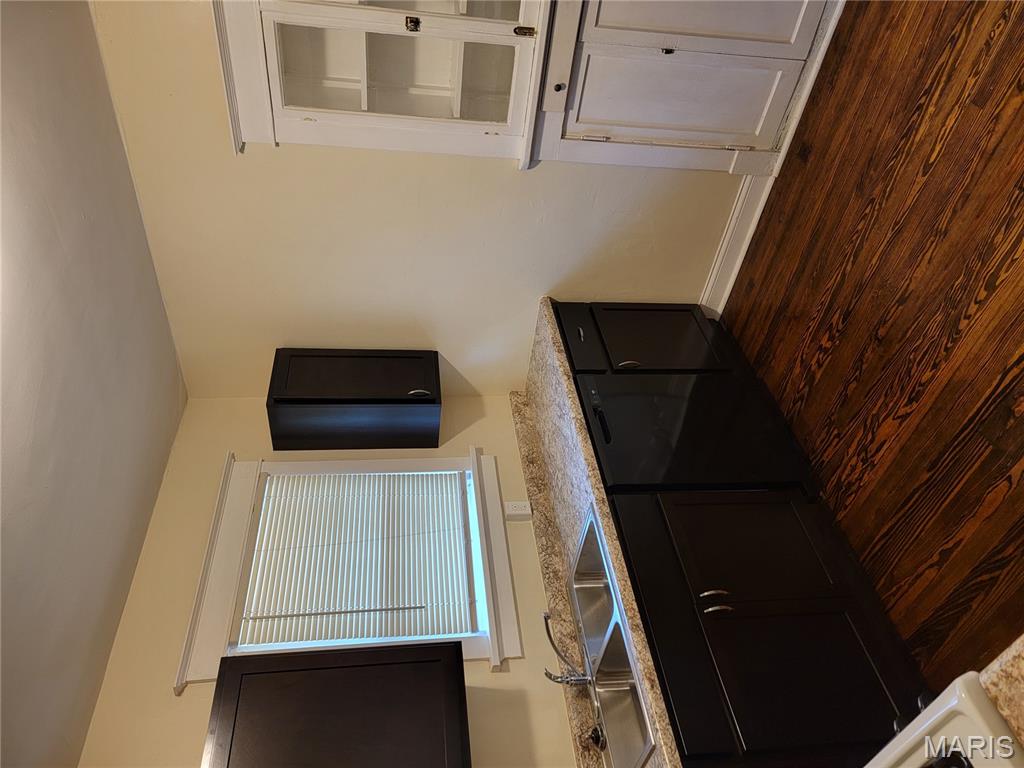 617 Tesmore Place St. Louis, MO 63135 - Photo 7 of 12