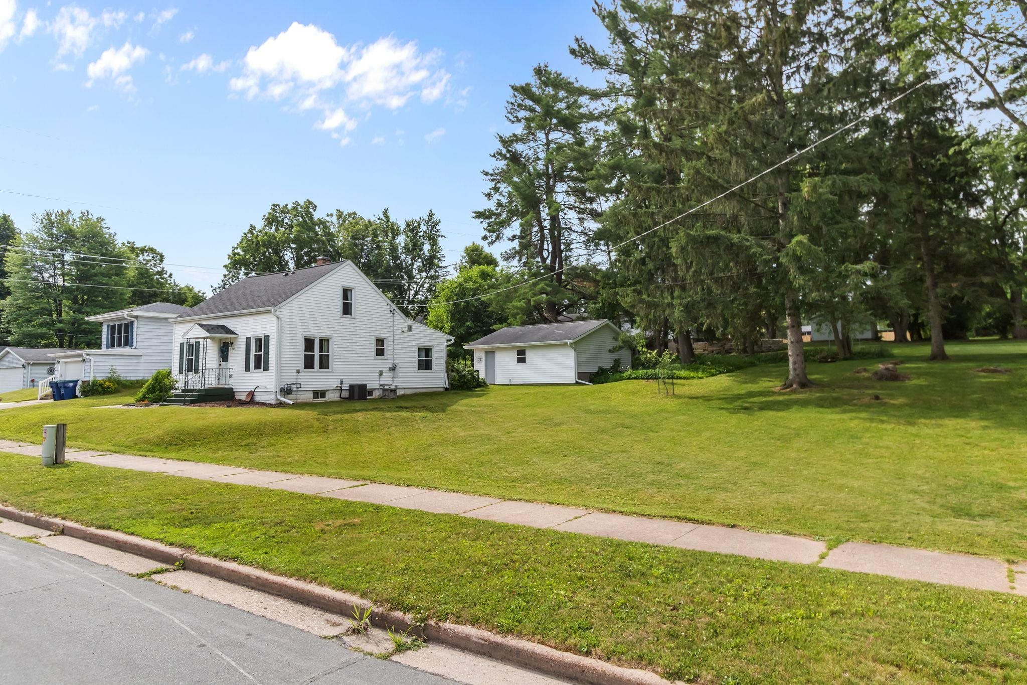 190 Division Street Iola, WI 54945 - Photo 40 of 40