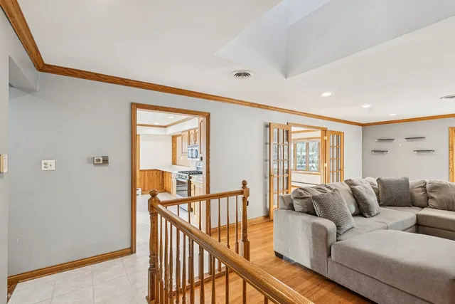 $599,000 | 2945 South Scott Street, Des Plaines, IL 60018