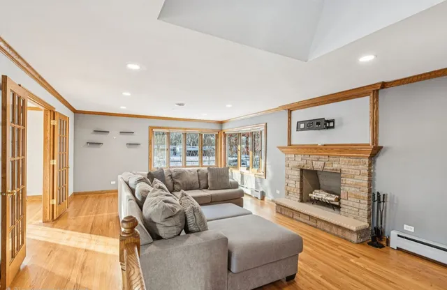 $599,000 | 2945 South Scott Street, Des Plaines, IL 60018