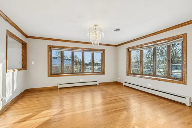 $599,000 | 2945 South Scott Street, Des Plaines, IL 60018