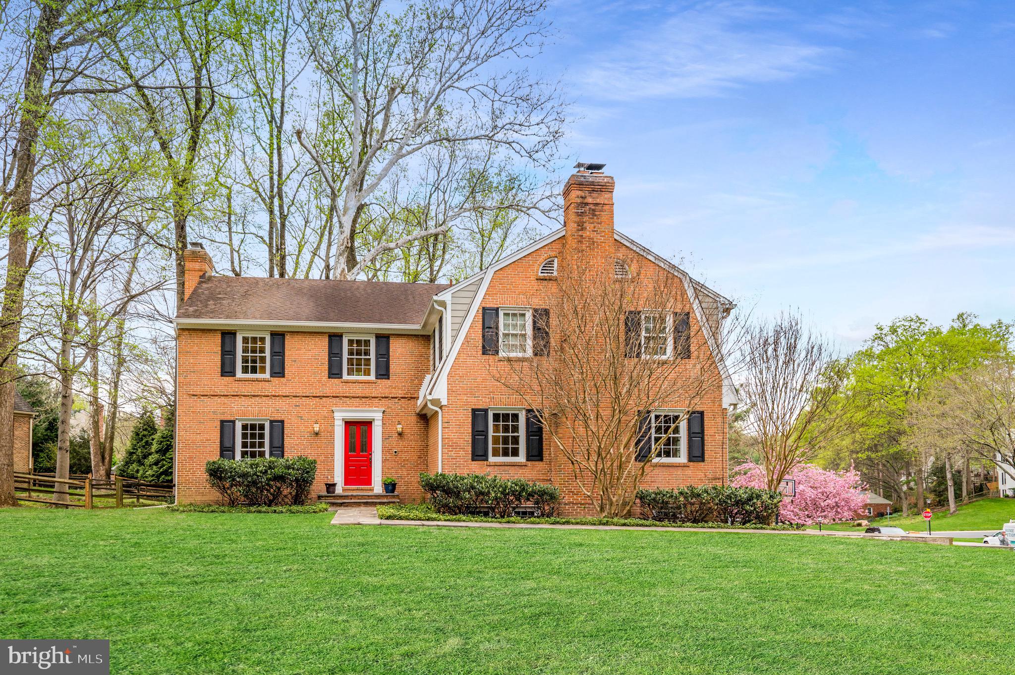 Welcome to 7500 Hackamore Drive