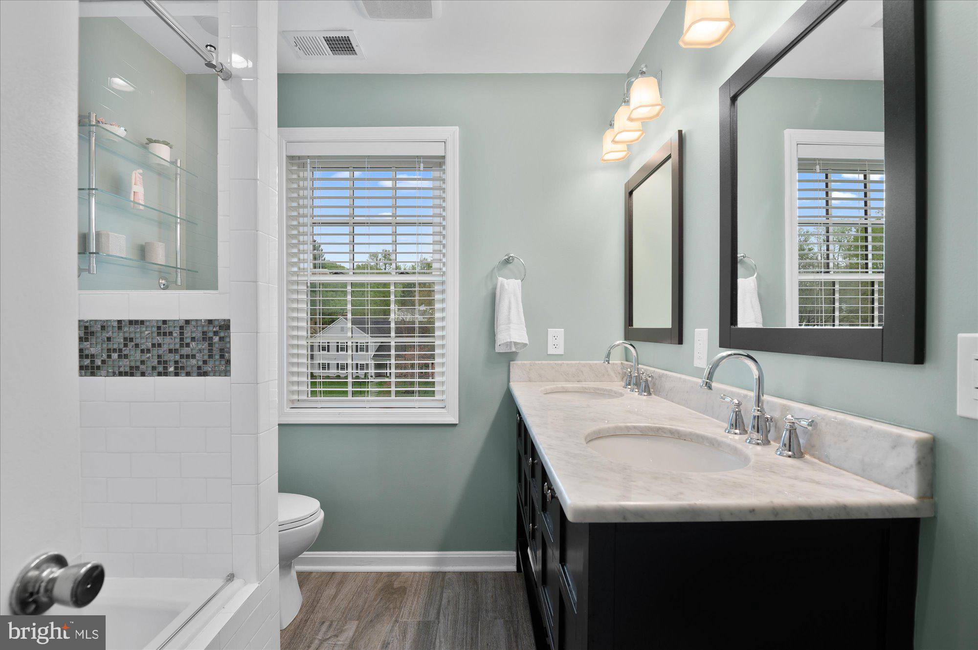 7500 Hackamore Drive Potomac, MD 20854 - Photo 15 of 20 Upper Level Full Bathroom