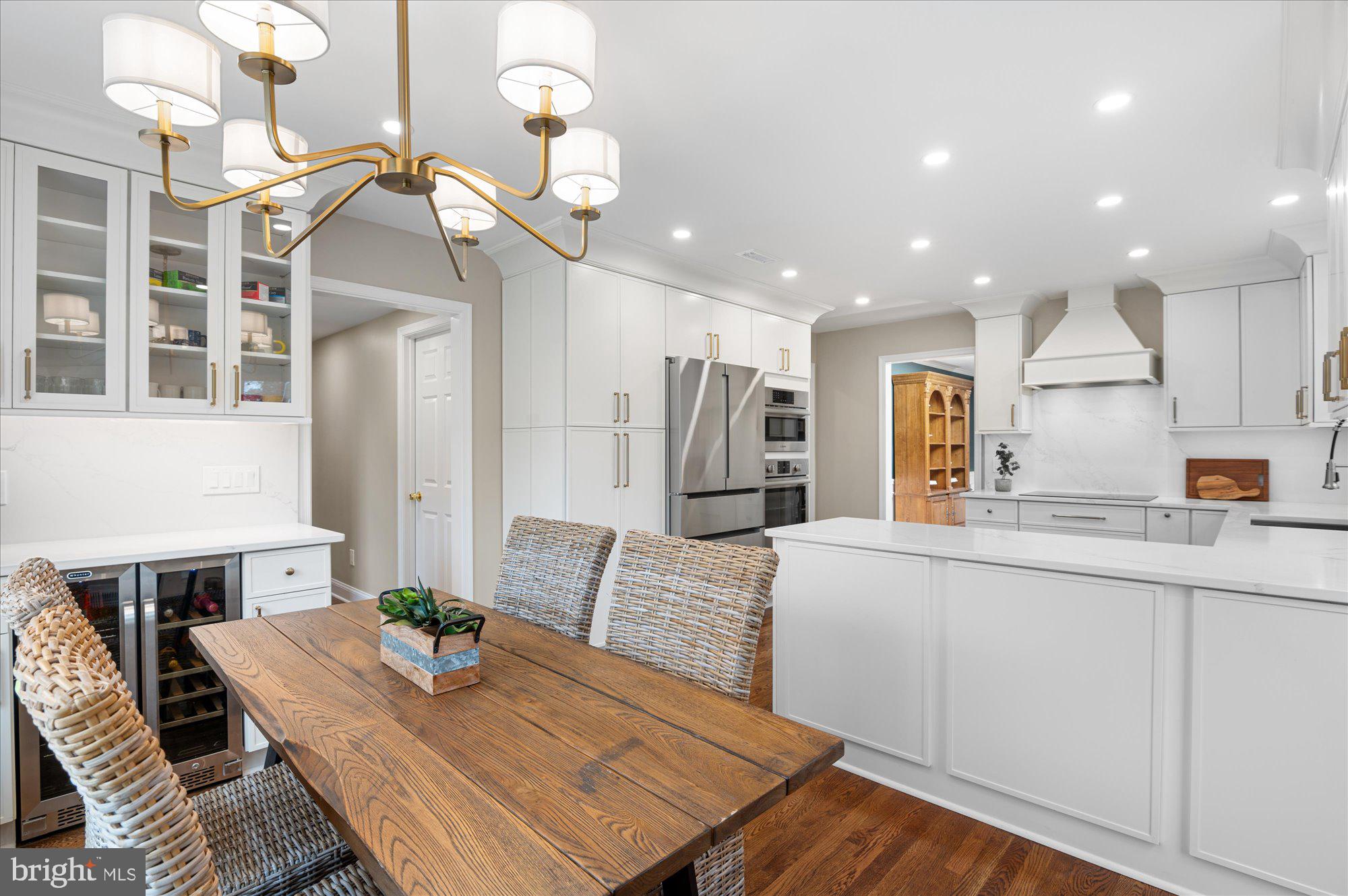 7500 Hackamore Drive Potomac, MD 20854 - Photo 9 of 20 Complete with Beverage Refrigerator