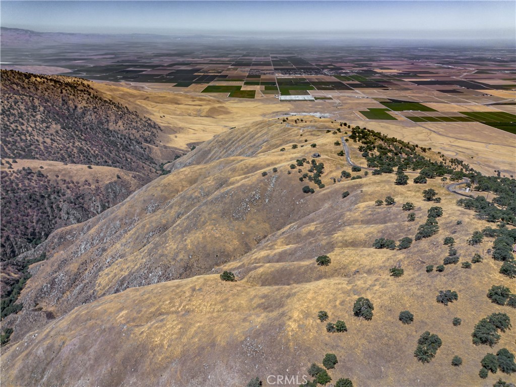 29201 Deertrail Drive Tehachapi, CA 93561 - Photo 7 of 16 a view of an ocean and beach