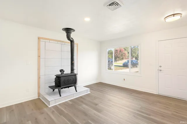 $229,900 | 11814 Edison Road, Osceola, IN 46561