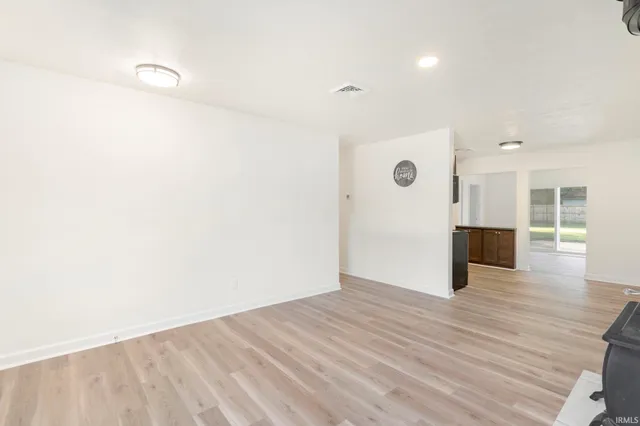 $229,900 | 11814 Edison Road, Osceola, IN 46561