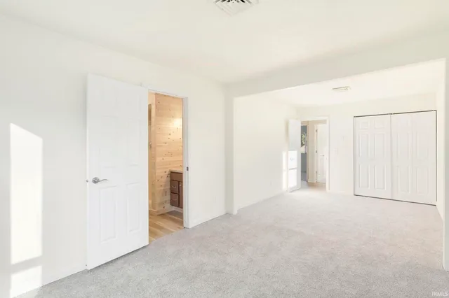 $229,900 | 11814 Edison Road, Osceola, IN 46561