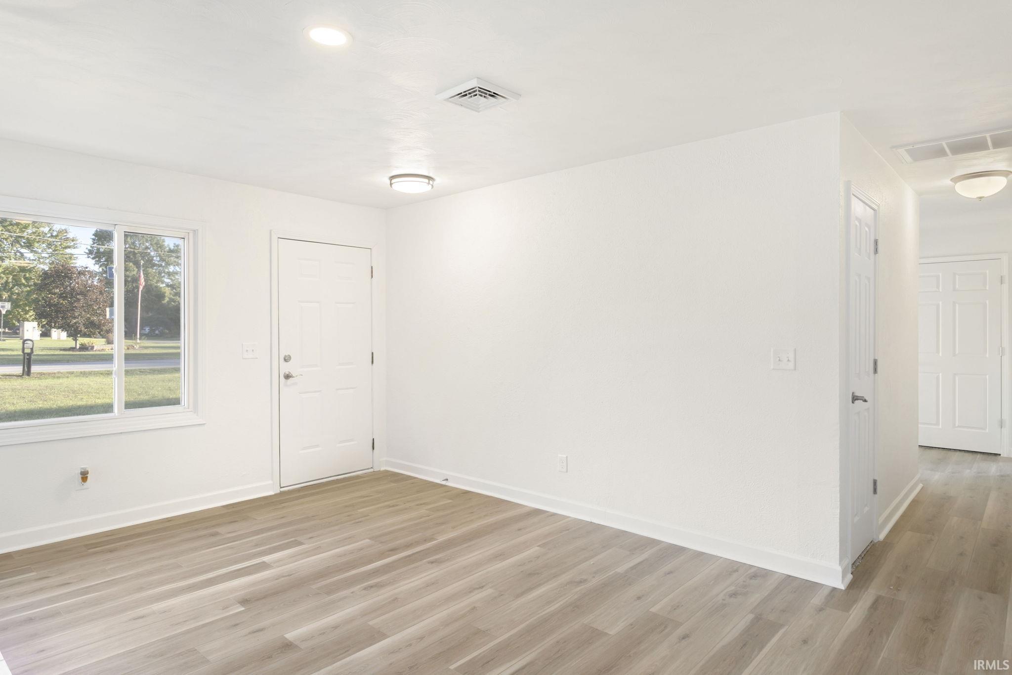 11814 Edison Road Osceola, IN 46561 - Photo 3 of 31