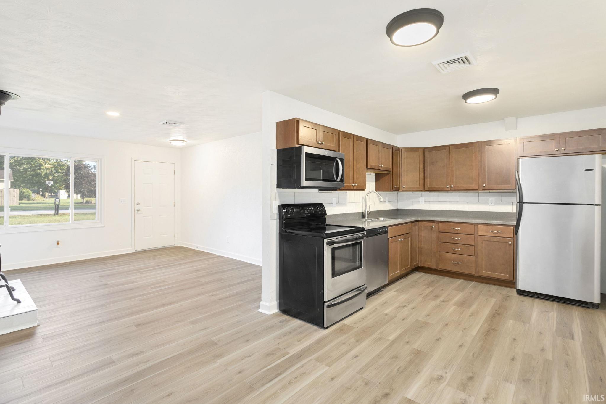 11814 Edison Road Osceola, IN 46561 - Photo 5 of 31