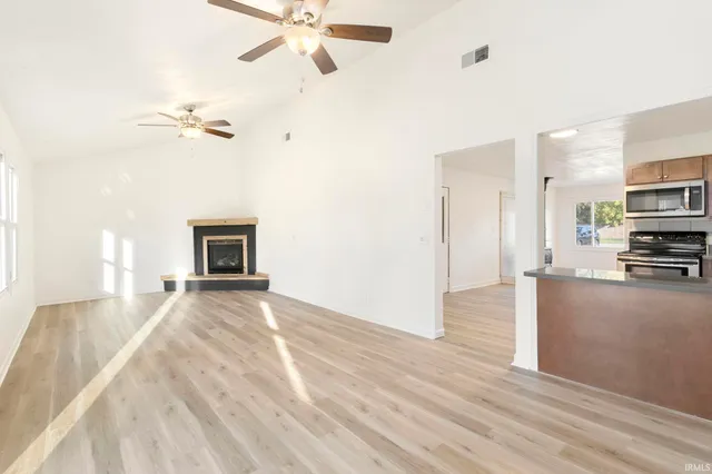 $229,900 | 11814 Edison Road, Osceola, IN 46561