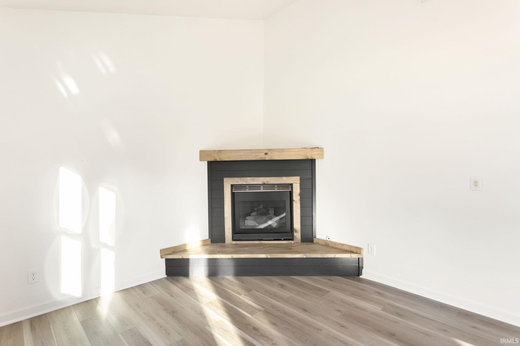 11814 Edison Road Osceola, IN 46561 - Photo 9 of 31