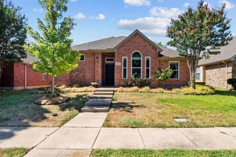 $439,900 | 5909 Dark Forest Drive, McKinney, TX 75070