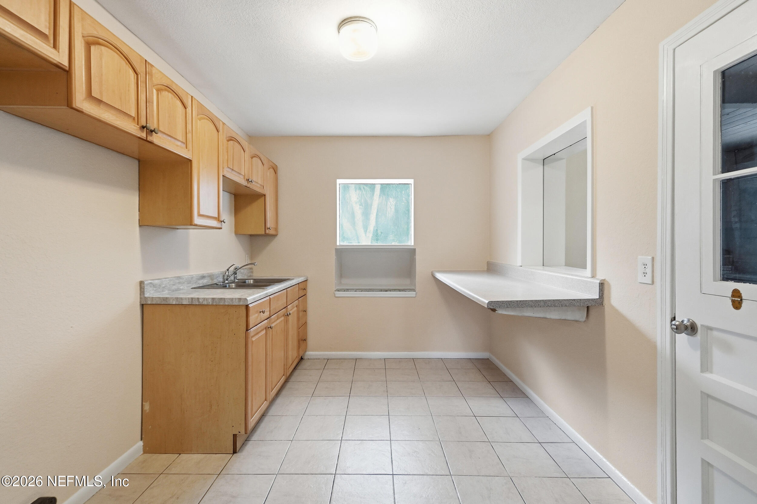 1648 Stafford Road Jacksonville, FL 32208 - Photo 6 of 32 Kitchen