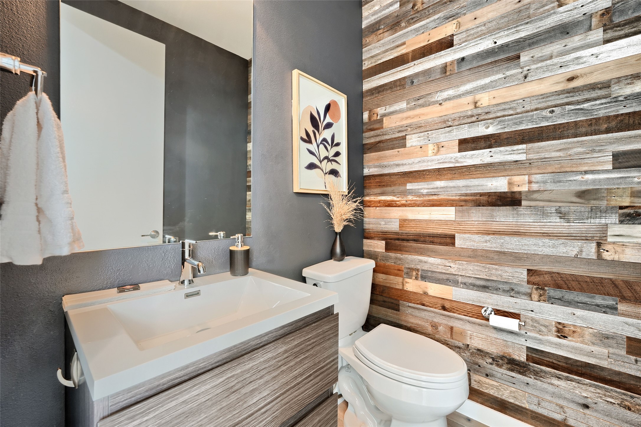 2301 Bluebonnet Lane, Unit 4 Austin, TX 78704 - Photo 15 of 28 Powder room on communal level