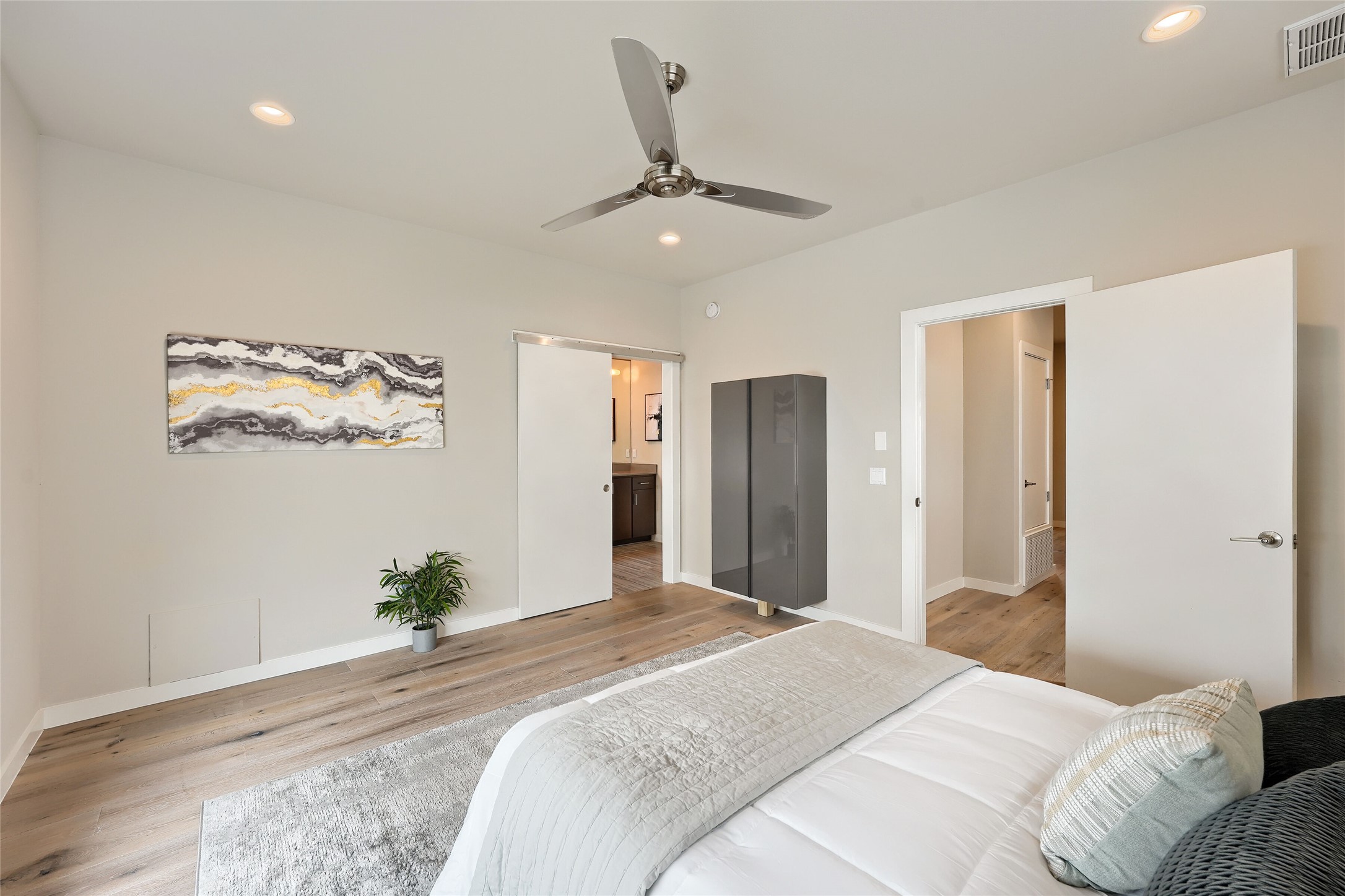 2301 Bluebonnet Lane, Unit 4 Austin, TX 78704 - Photo 18 of 28 Huge primary bedroom on third floor