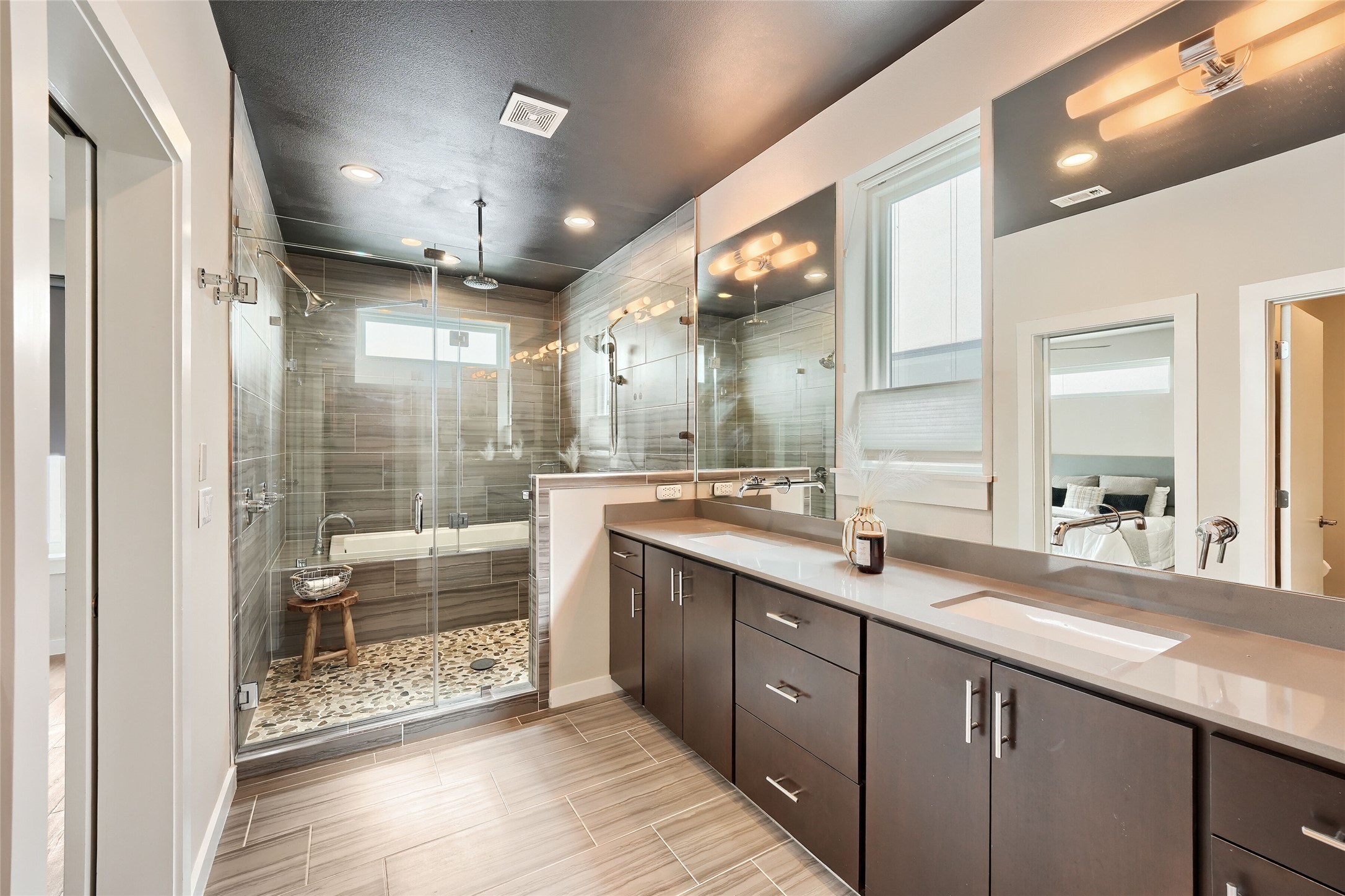 2301 Bluebonnet Lane, Unit 4 Austin, TX 78704 - Photo 20 of 28 Primary ensuite with double sinks and large wet room