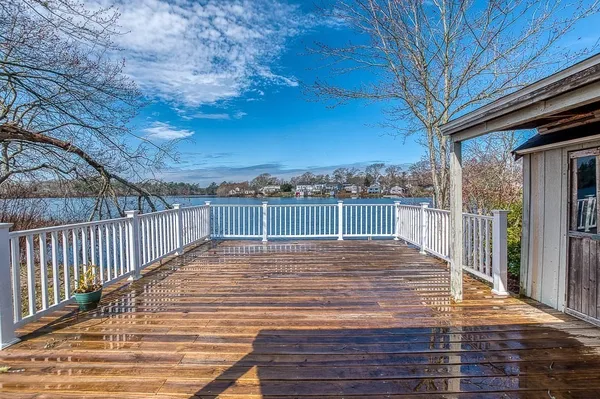 $549,000 | 28 Lakeview Drive, Wareham, MA 02538