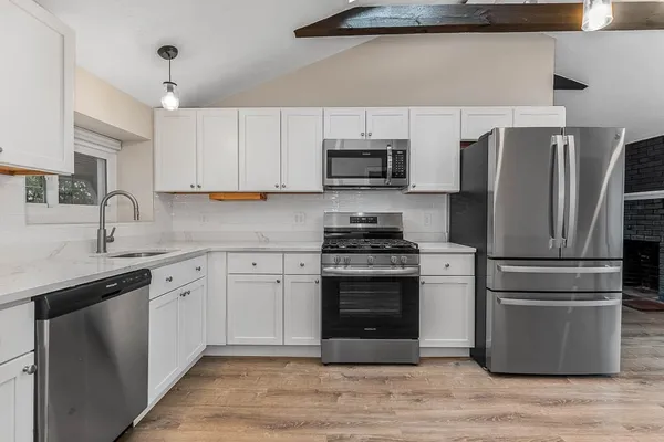 $549,000 | 28 Lakeview Drive, Wareham, MA 02538
