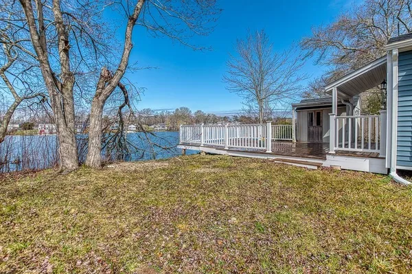 $549,000 | 28 Lakeview Drive, Wareham, MA 02538