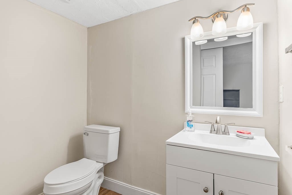 28 Lakeview Drive Wareham, MA 02538 - Photo 33 of 35