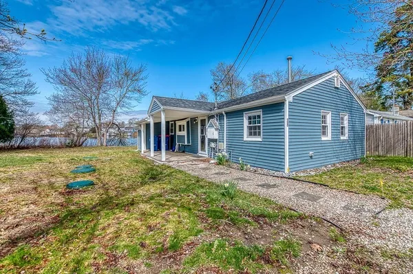 $549,000 | 28 Lakeview Drive, Wareham, MA 02538