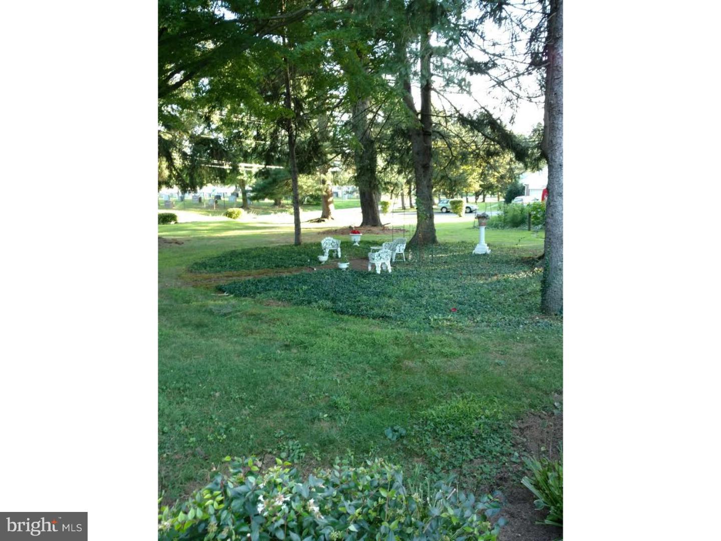 900 Jamestown Road Broomall, PA 19008 - Photo 22 of 25 Side Yard