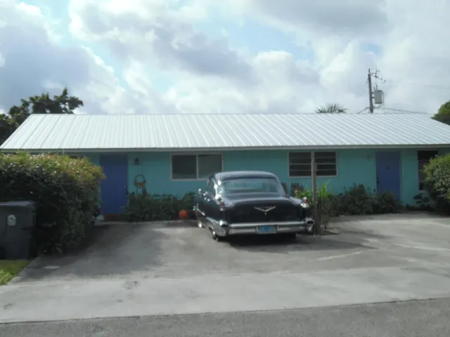 $568,000 | 3910 Holden Lane, Lake Worth, FL 33461