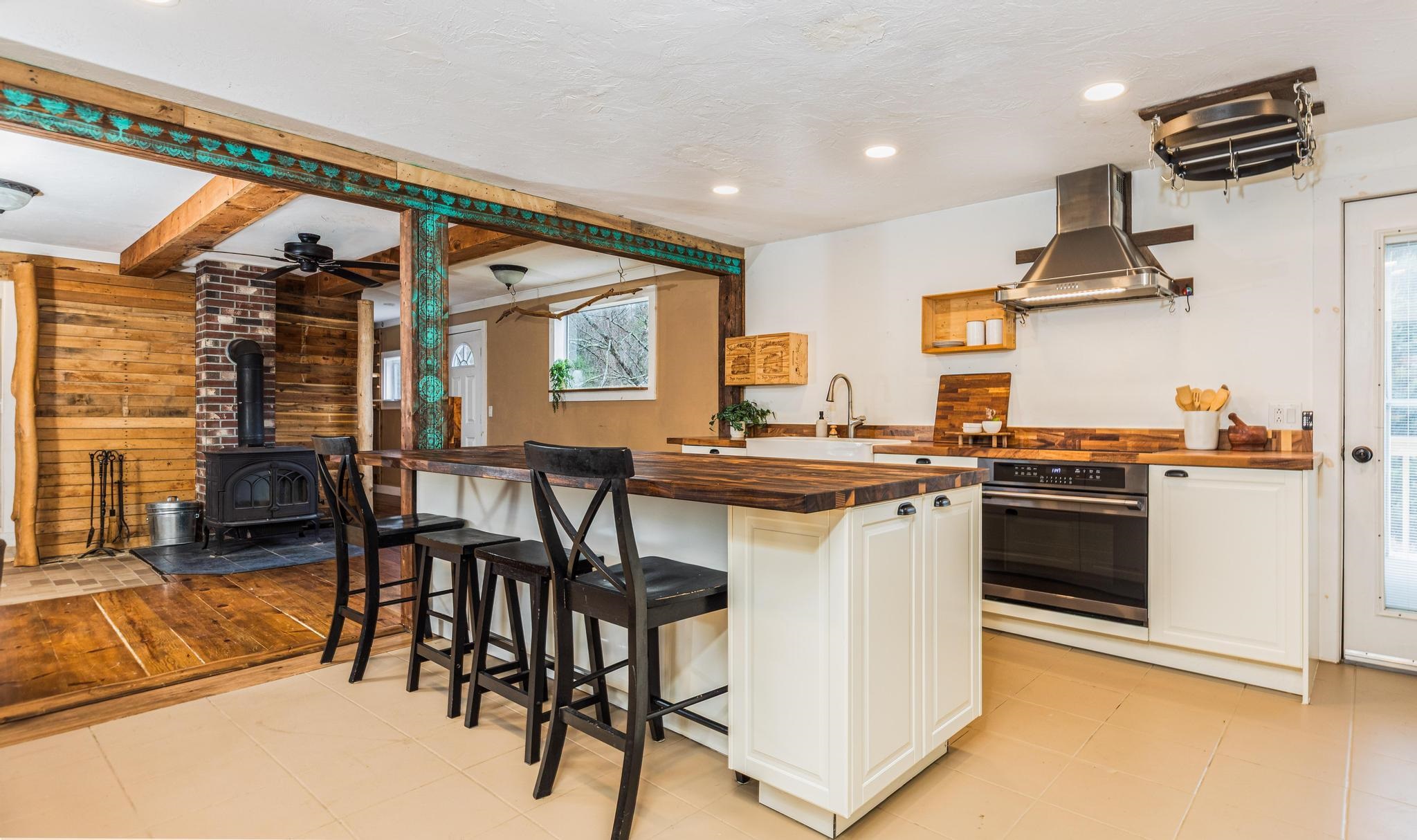 1685 Dover Road Epsom, NH 03234 - Photo 12 of 34