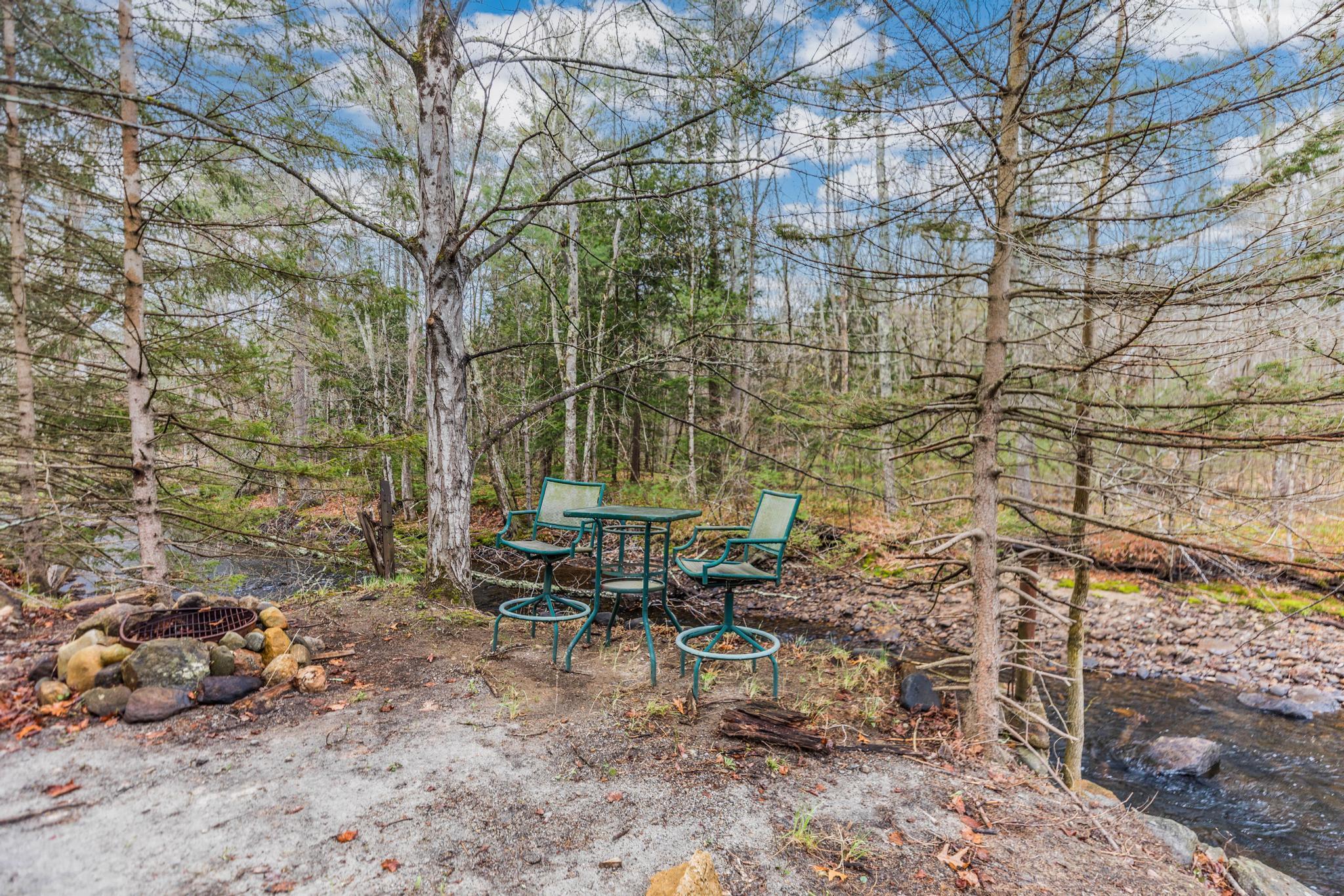1685 Dover Road Epsom, NH 03234 - Photo 30 of 34