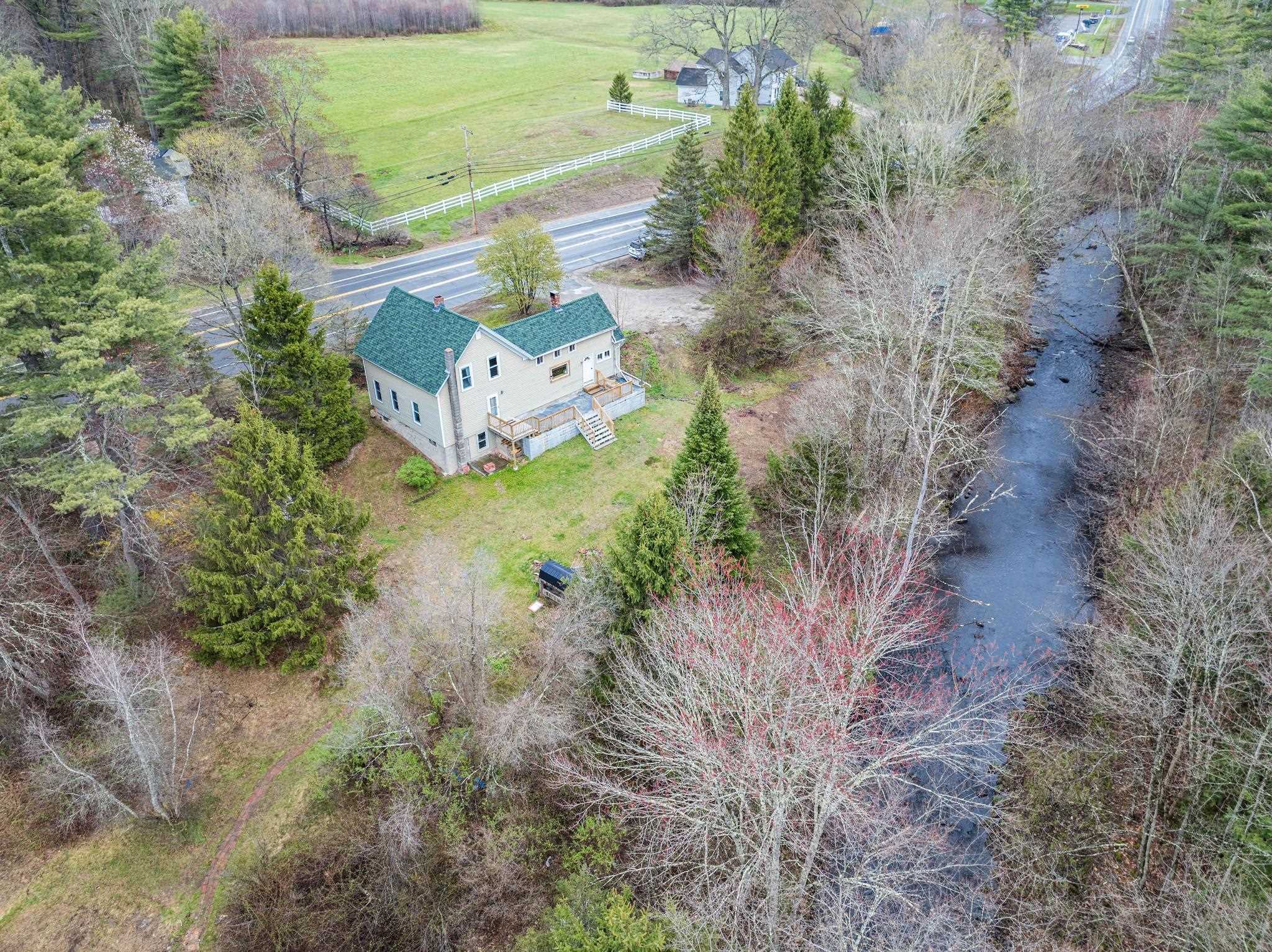 1685 Dover Road Epsom, NH 03234 - Photo 3 of 34
