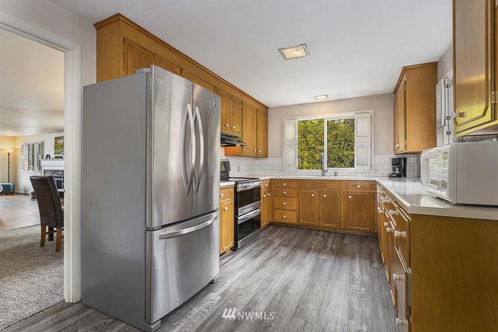 16342 Pearson Road Northeast Poulsbo, WA 98370 - Photo 9 of 25 Gallery Image 9