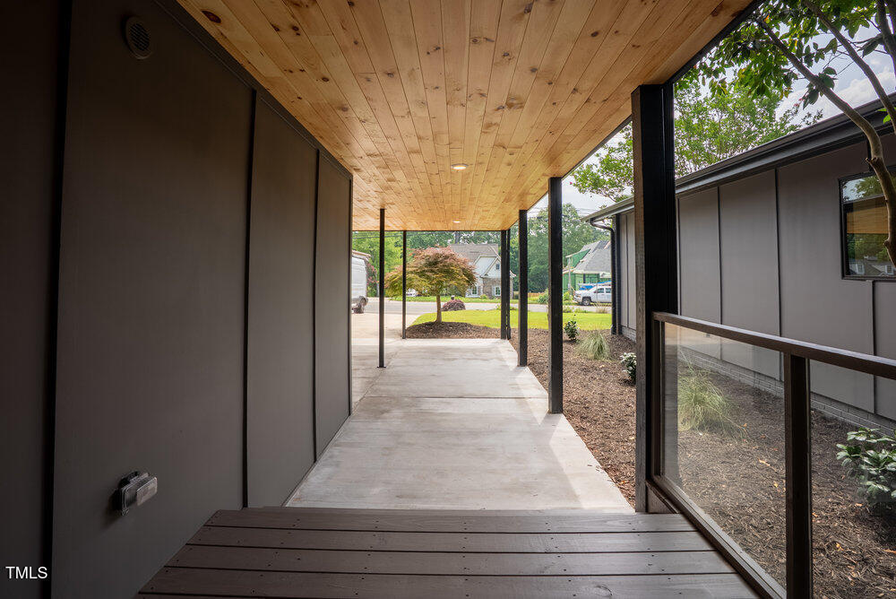 2129 Ridge Road Raleigh, NC 27607 - Photo 6 of 56 011_dsc08919-hdr_95
