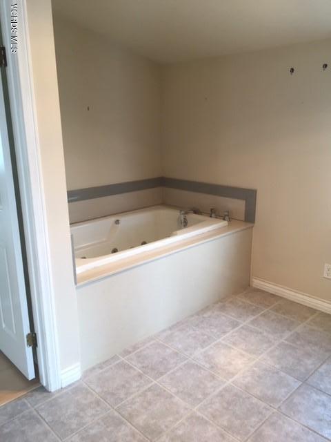 5117 Terramar Way Oxnard, CA 93035 - Photo 19 of 31 robert8