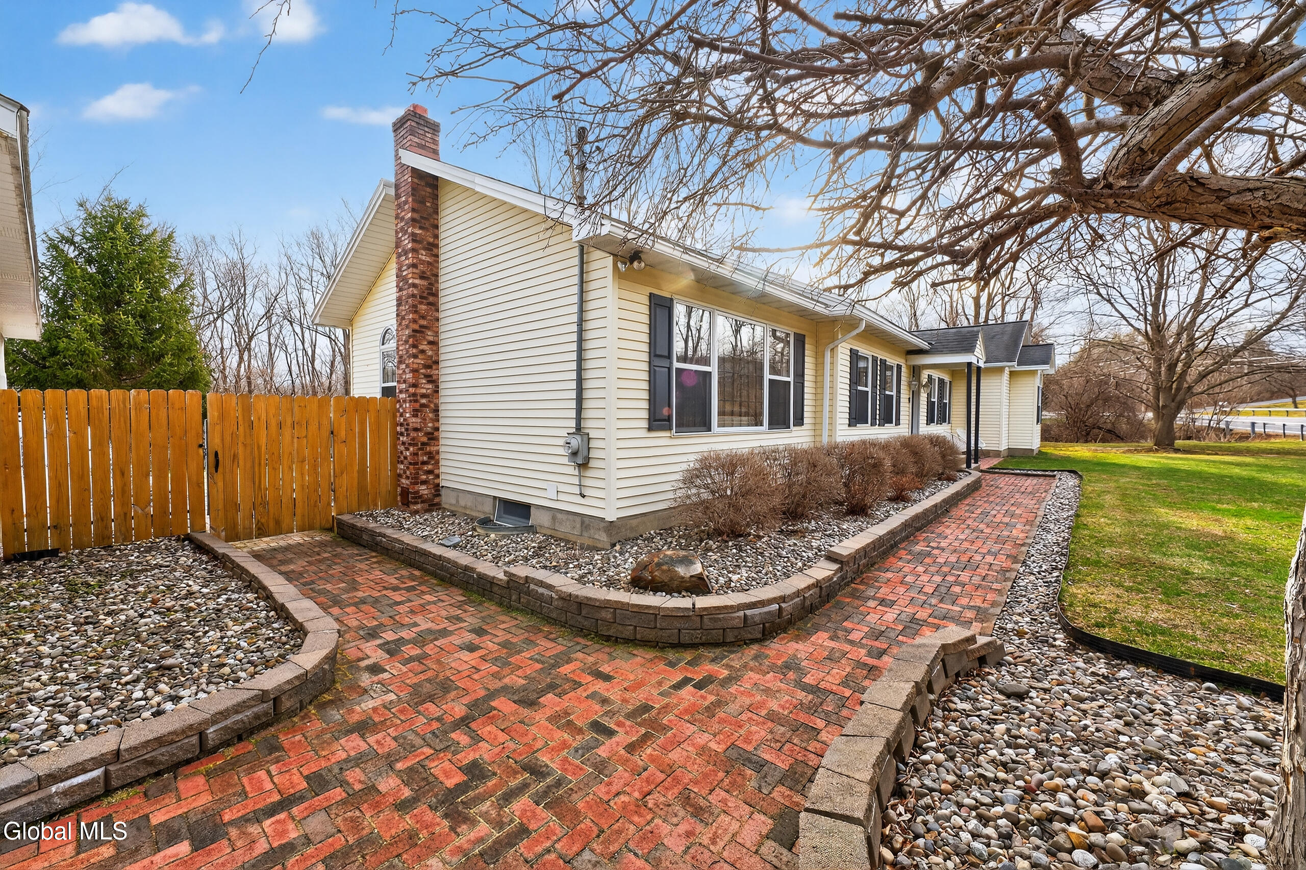 169 Bozenkill Road Altamont, NY 12009 - Photo 5 of 64 0 Front 4