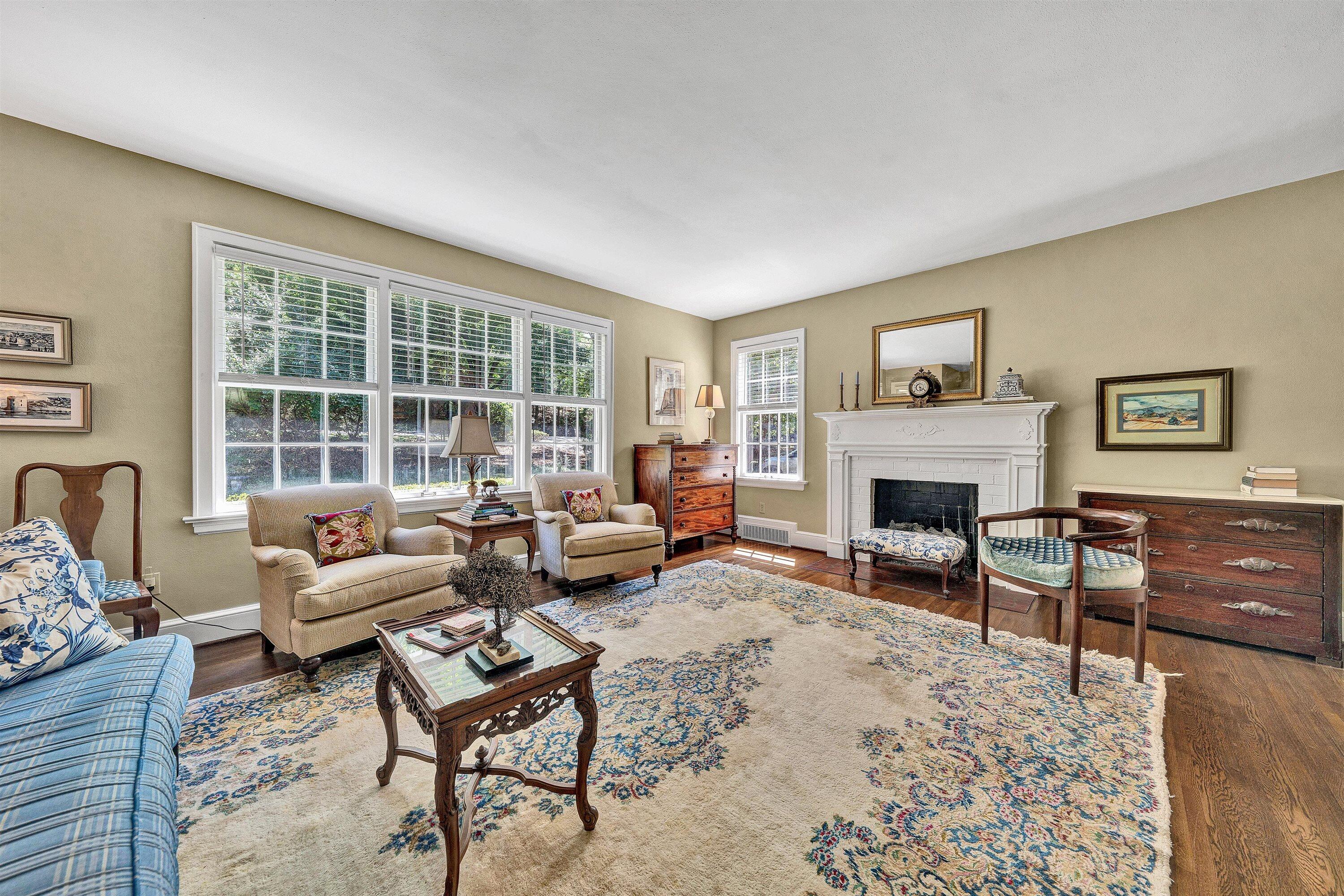 2130 Deyerle Road Southwest Roanoke, VA 24018 - Photo 7 of 47 07-DSC00283