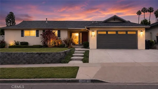 $1,098,000 | 212 North Kennebec Drive, Anaheim, CA 92807