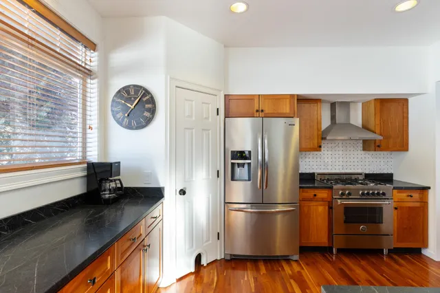 $800,000 | 237 Park Road, South Burlington, VT 05403