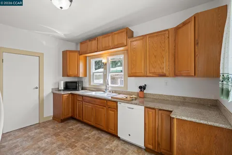 $495,000 | 272 West 10th Street, Pittsburg, CA 94565